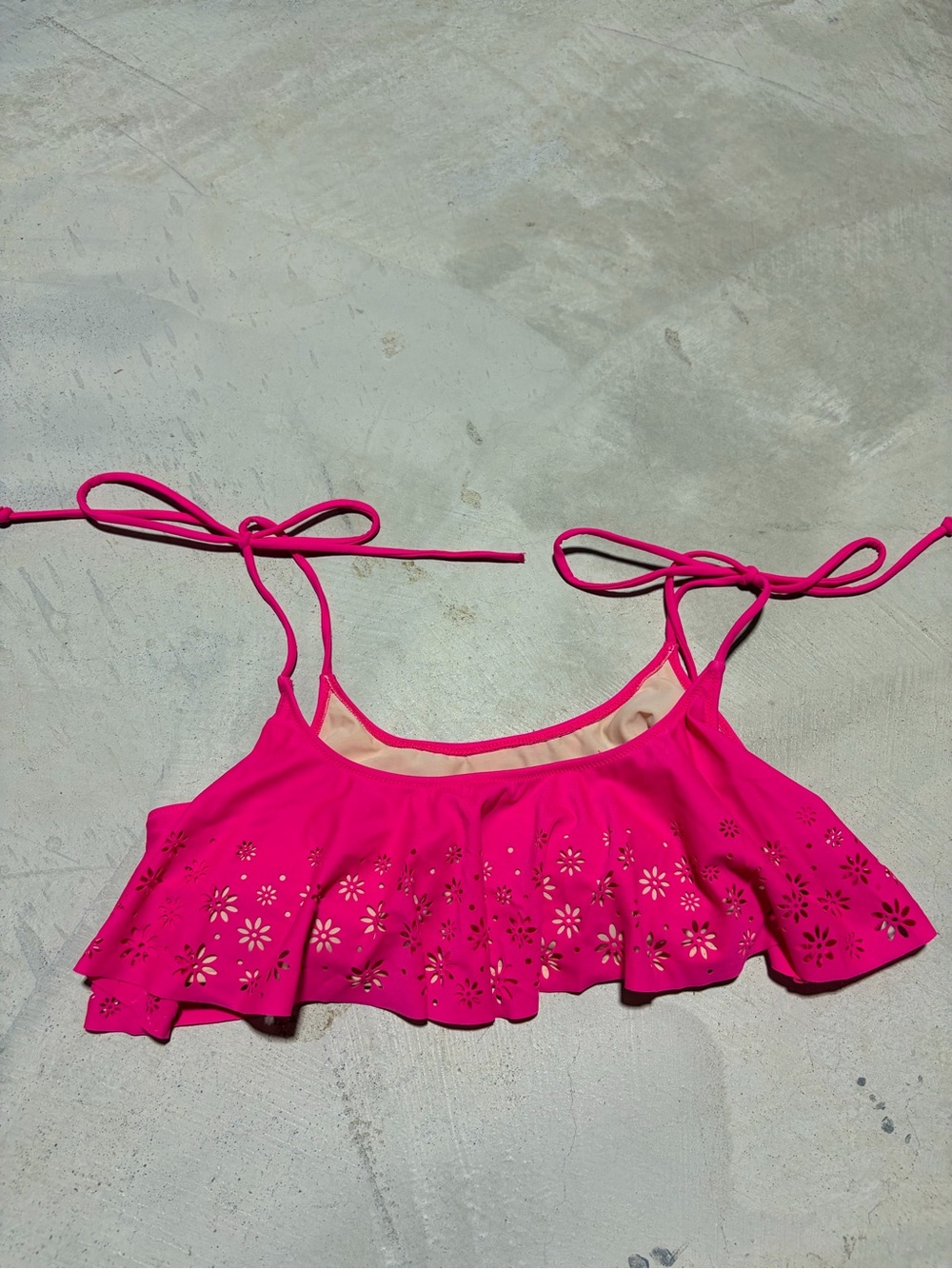 Victoria’s Secret pink Women’s Pink Ruffle Tie-Strap Swim Top large